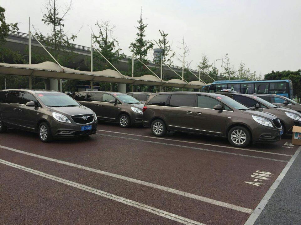 商務(wù)車(chē)租賃價(jià)格