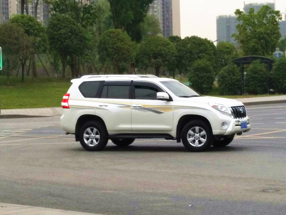 成都租越野車(chē)價(jià)格多少錢(qián)一天