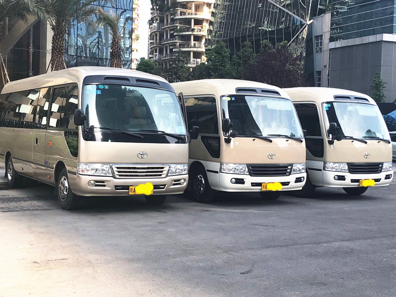成都租豐田考斯特多少錢(qián)一天