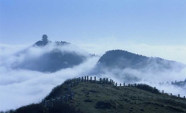 成都周邊租車(chē)自駕游景點(diǎn)推薦峨眉山
