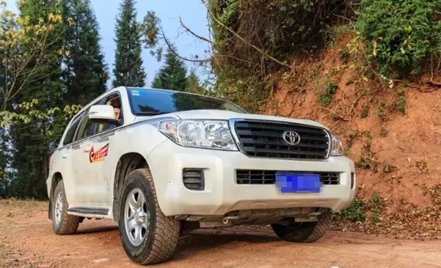 為何如此多人執著(zhù)于川藏線(xiàn)租車(chē)自駕游