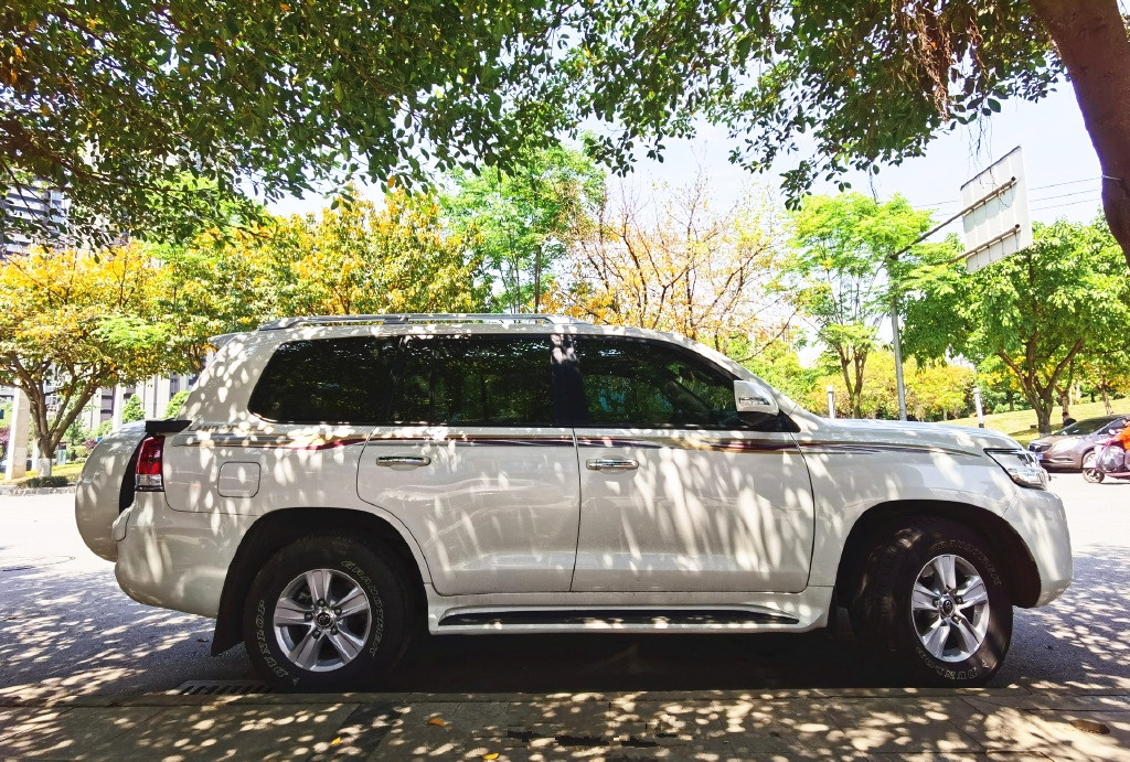 新手去川藏線(xiàn)租車(chē)自駕時(shí)要注意這些問(wèn)題!