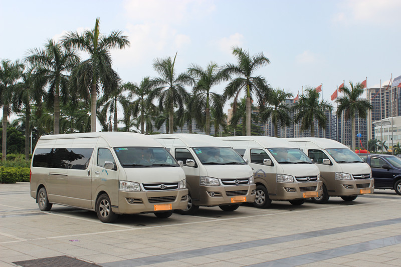 川藏線(xiàn)租車(chē)多少錢(qián)一天中巴車(chē)